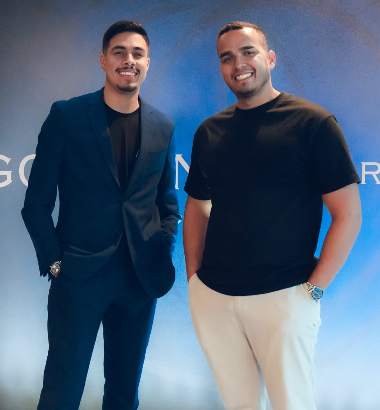 Antônio Lima e Matheus Gonçalves, fundadores da Alfly Viagens